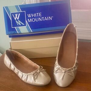 White Mountain Sakari Antique Gold Metallic Ruched Ballet Flats-Sz 8.5